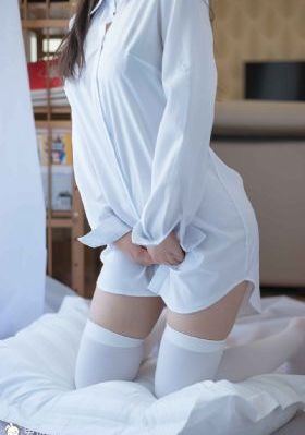 被室友摸硬后坐上去_BD英语影视在线观看