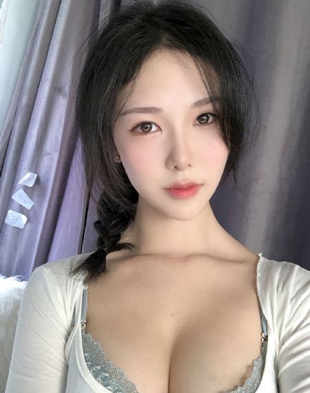 一二三四五免费观看完整版高清视频_超清HD高清在线观看