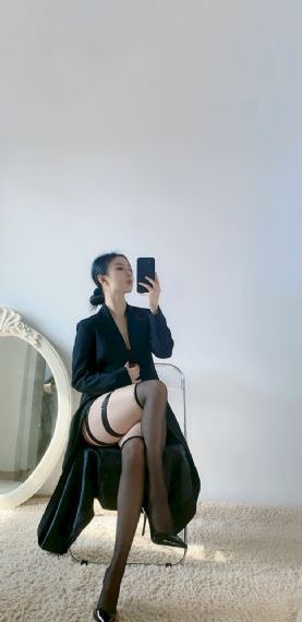 娇妻当着我的面被4p_BD高清迅雷在线观看