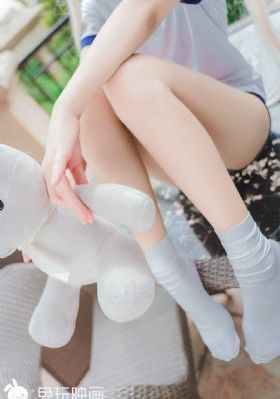 91偷拍超碰_十万网红美女美酱