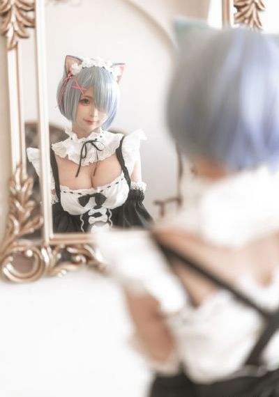ass白人裸体美女pics_国产剧电影在线观看